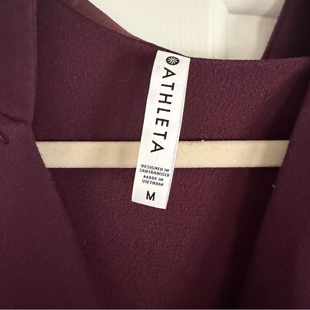 Athleta Plum Cowl Neck Top yoga athleisure - Picture 3 of 3